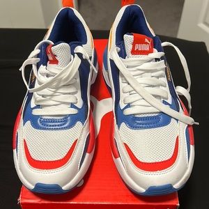 COPY - Big kids puma shoes